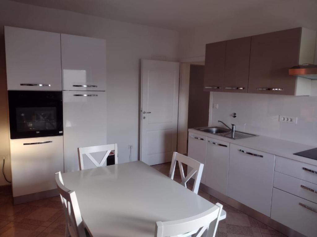 Gordana Apartmani Любач Екстер'єр фото