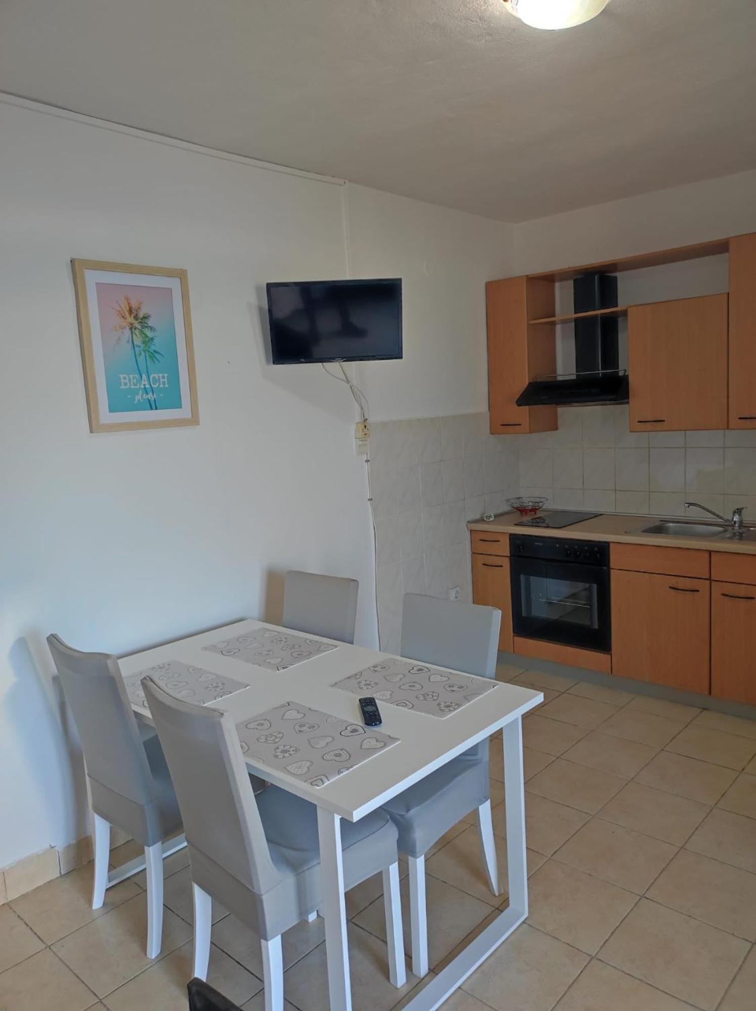 Gordana Apartmani Любач Екстер'єр фото